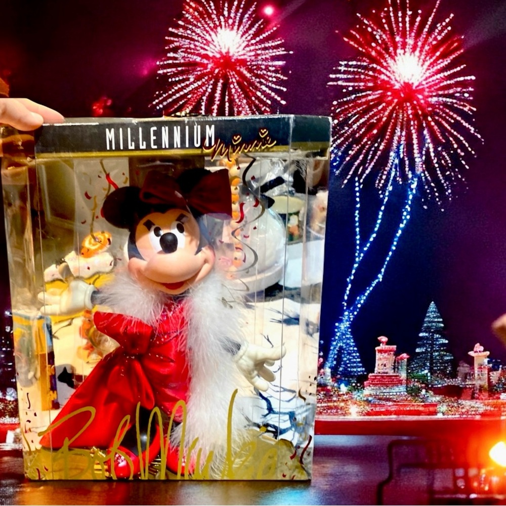 1999 Millennium Minnie Bob Mackie in box, never opened. Vintage! Party like 1999